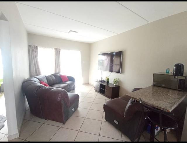 2 BEDROOM APARTMENT FOR SALE IN WITPOORTJIE